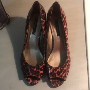 Like new Kitten heel leopard print, peep toe heel
